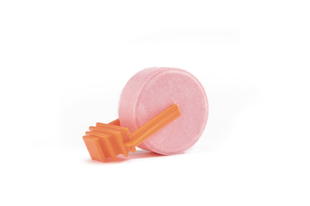 Zoutliksteen met houdertje voor konijnen 52*21mm